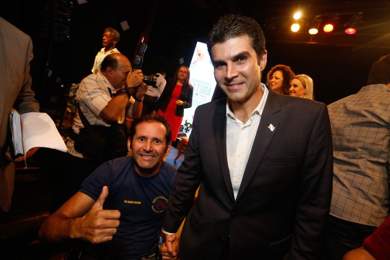  mais importante programa de incentivo à cultura no Estado, a Lei Semear, teve duplicado para R$ 6 milhões o limite máximo de renúncia fiscal do Imposto sobre Circulação de Mercadorias e Serviços (ICMS) para fins de investimentos em projetos culturais.

FOTO: MARCELO SEABRA / AG. PARÁ
DATA: 25.06.2019
BELÉM - PARÁ <div class='credito_fotos'>Foto: Marcelo Seabra / Ag. Pará   |   <a href='/midias/2019/originais/2784_f37.jpg' download><i class='fa-solid fa-download'></i> Download</a></div>