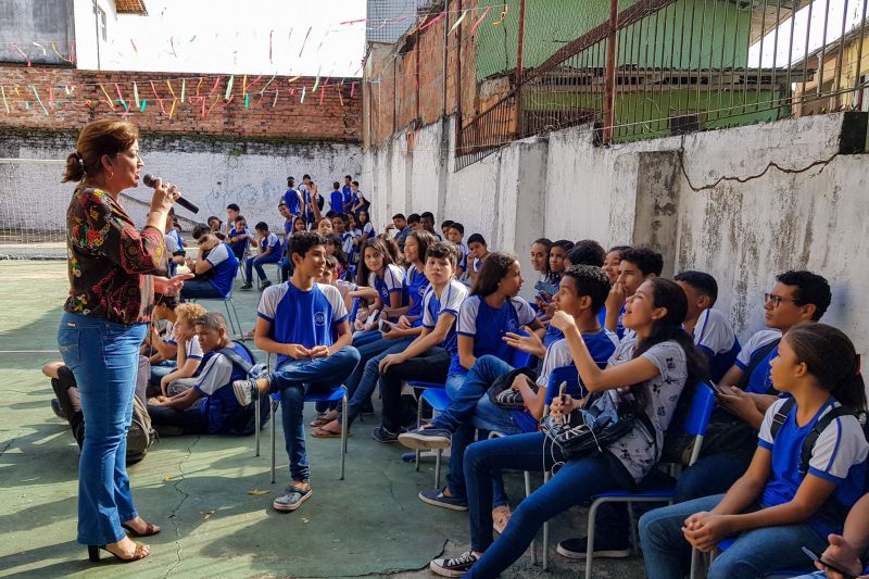 Com o objetivo de buscar alternativas com as instituições e a sociedade civil para o enfrentamento ao uso de drogas, a Secretaria de Estado de Justiça e Direitos Humanos (Sejudh) iniciou nesta terça-feira (25) a Semana Paraense sobre Drogas, em Belém, como parte das ações alusivas ao Dia Mundial do Combate às Drogas - 26 de Junho.

FOTO: WAGNER ALMEIDA / SEJUDH
DATA: 26.06.2019
BELÉM - PARÁ <div class='credito_fotos'>Foto: Wagner Almeida/ Ascom Sejudh   |   <a href='/midias/2019/originais/2795_lrm_export_72613119119063_20190625_123306833.jpg' download><i class='fa-solid fa-download'></i> Download</a></div>