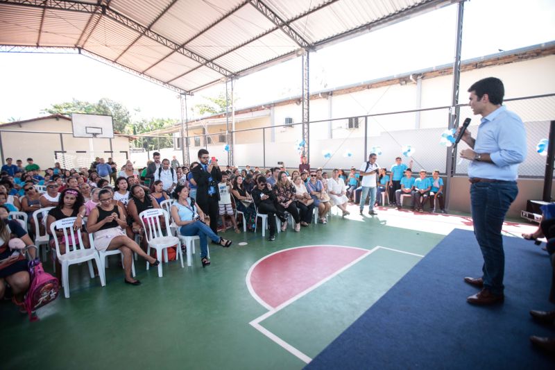 A comunidade do Conjunto Maguari, em Belém, recebeu na manhã desta quinta-feira (27), a Escola Estadual de Ensino Fundamental e Médio (EEEFM) “Ruth dos Santos Almeida” totalmente reformada e ampliada. 

FOTO: MAYCON NUNES / AGÊNCIA PARÁ
DATA: 27.06.2019
BELÉM - PARÁ <div class='credito_fotos'>Foto: Maycon Nunes / Ag. Pará   |   <a href='/midias/2019/originais/2811__j1o0456.jpg' download><i class='fa-solid fa-download'></i> Download</a></div>