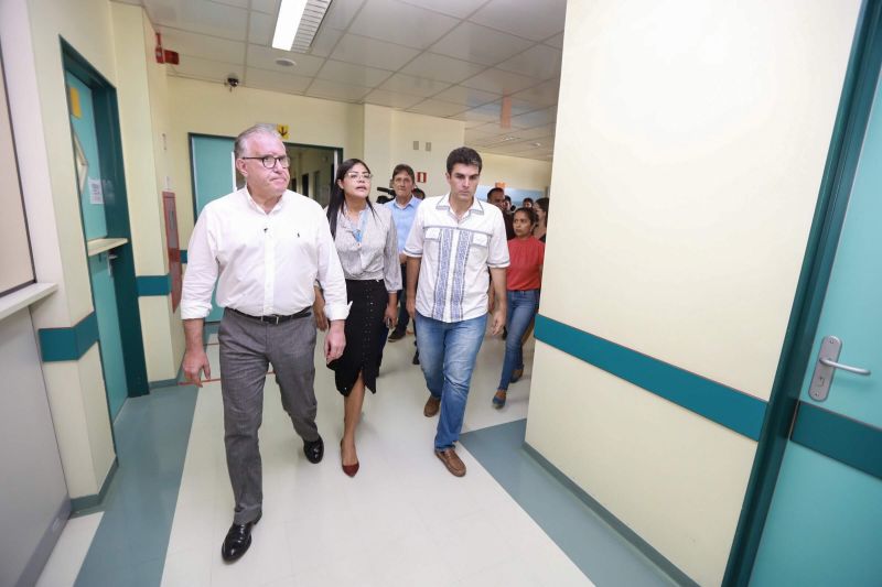 GOVERNADOR NO MUNICIPIO DE BREVES


FOTO: MARCO SANTOS / AGÊNCIA PARÁ
DATA: 03.07.2019
BELÉM - PARÁ <div class='credito_fotos'>Foto: Marco Santos / Ag. Pará   |   <a href='/midias/2019/originais/2836_img_4579.jpg' download><i class='fa-solid fa-download'></i> Download</a></div>