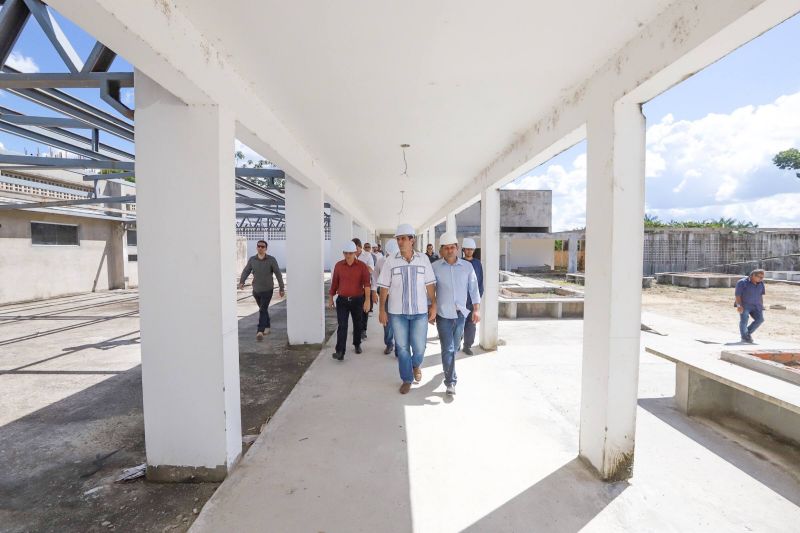 GOVERNADOR NO MUNICIPIO DE BREVES


FOTO: MARCO SANTOS / AGÊNCIA PARÁ
DATA: 03.07.2019
BELÉM - PARÁ <div class='credito_fotos'>Foto: Marco Santos / Ag. Pará   |   <a href='/midias/2019/originais/2836_img_4747.jpg' download><i class='fa-solid fa-download'></i> Download</a></div>