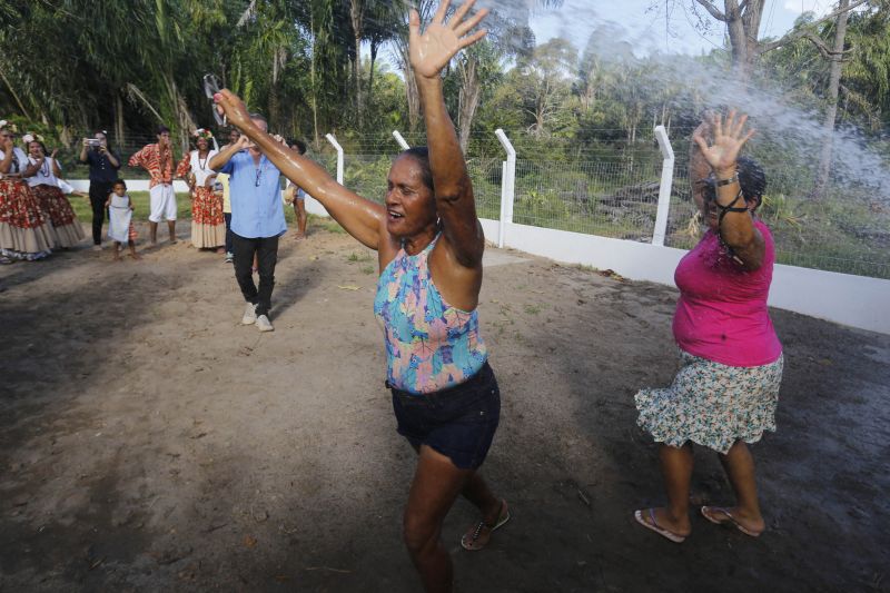 GOVERNADOR NO MUNICIPIO DE SOURE - PARÁ

FOTO: MARCELO SEABRA / AGÊNCIA PARÁ
DATA: 03.07.2019
SOURE - PARÁ <div class='credito_fotos'>Foto: Marcelo Seabra / Ag. Pará   |   <a href='/midias/2019/originais/2837__mg_2193.jpg' download><i class='fa-solid fa-download'></i> Download</a></div>