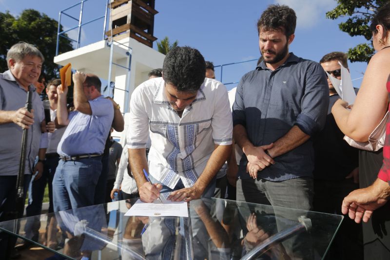 GOVERNADOR NO MUNICIPIO DE SOURE - PARÁ

FOTO: MARCELO SEABRA / AGÊNCIA PARÁ
DATA: 03.07.2019
SOURE - PARÁ <div class='credito_fotos'>Foto: Marcelo Seabra / Ag. Pará   |   <a href='/midias/2019/originais/2837__mg_2249.jpg' download><i class='fa-solid fa-download'></i> Download</a></div>