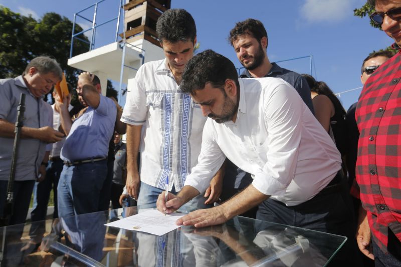 GOVERNADOR NO MUNICIPIO DE SOURE - PARÁ

FOTO: MARCELO SEABRA / AGÊNCIA PARÁ
DATA: 03.07.2019
SOURE - PARÁ <div class='credito_fotos'>Foto: Marcelo Seabra / Ag. Pará   |   <a href='/midias/2019/originais/2837__mg_2254.jpg' download><i class='fa-solid fa-download'></i> Download</a></div>