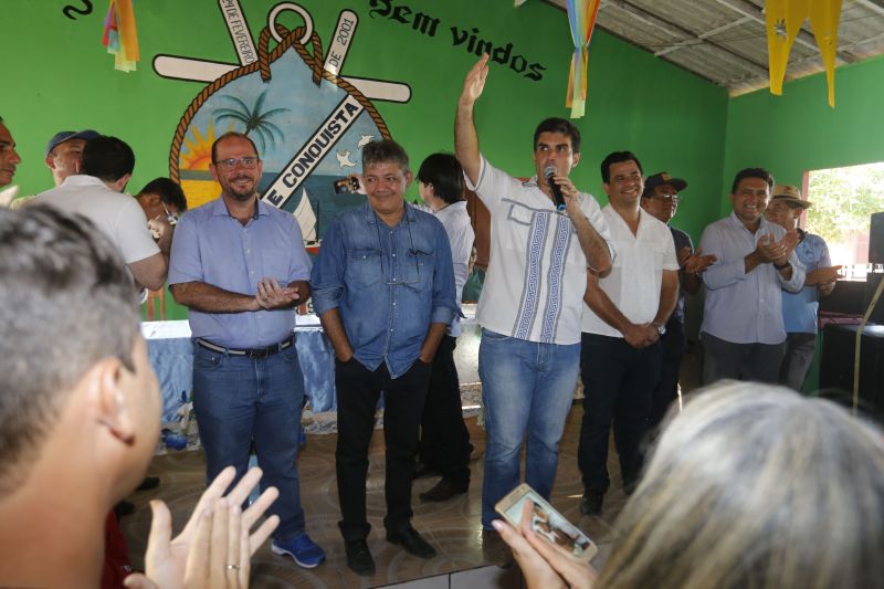 GOVERNADOR NO MUNICIPIO DE SOURE - PARÁ

FOTO: MARCELO SEABRA / AGÊNCIA PARÁ
DATA: 03.07.2019
SOURE - PARÁ <div class='credito_fotos'>Foto: Marcelo Seabra / Ag. Pará   |   <a href='/midias/2019/originais/2837__mg_2477.jpg' download><i class='fa-solid fa-download'></i> Download</a></div>