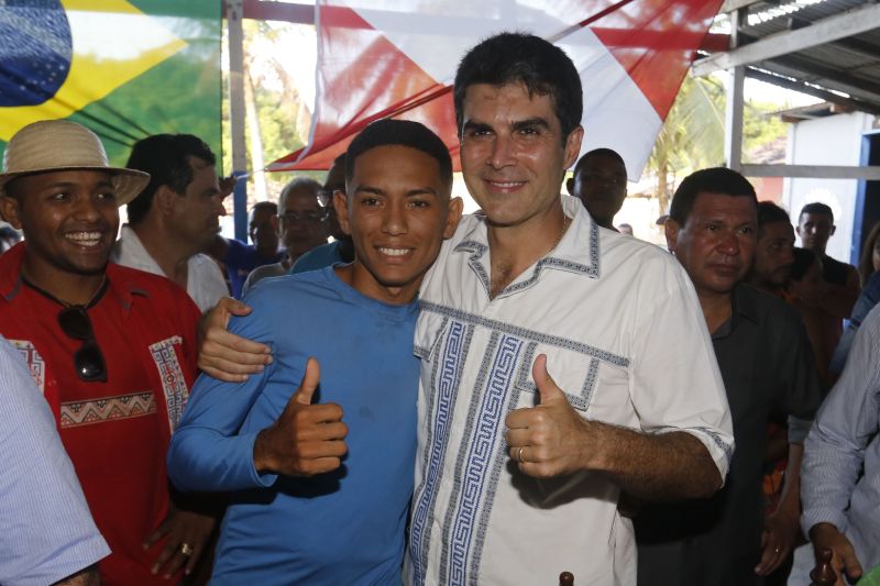 GOVERNADOR NO MUNICIPIO DE SOURE - PARÁ

FOTO: MARCELO SEABRA / AGÊNCIA PARÁ
DATA: 03.07.2019
SOURE - PARÁ <div class='credito_fotos'>Foto: Marcelo Seabra / Ag. Pará   |   <a href='/midias/2019/originais/2837__mg_2591.jpg' download><i class='fa-solid fa-download'></i> Download</a></div>