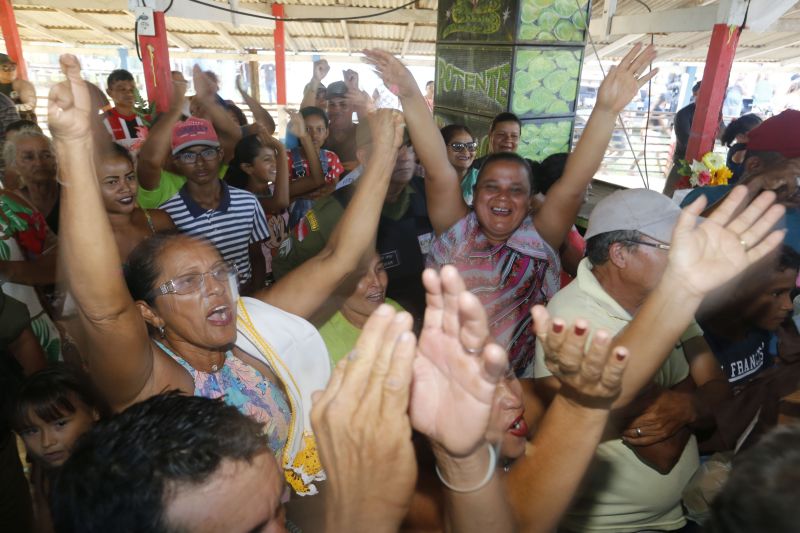 GOVERNADOR NO MUNICIPIO DE SOURE - PARÁ

FOTO: MARCELO SEABRA / AGÊNCIA PARÁ
DATA: 03.07.2019
SOURE - PARÁ <div class='credito_fotos'>Foto: Marcelo Seabra / Ag. Pará   |   <a href='/midias/2019/originais/2837__mg_2602.jpg' download><i class='fa-solid fa-download'></i> Download</a></div>