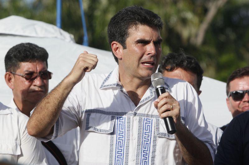 GOVERNADOR NO MUNICIPIO DE SOURE - PARÁ

FOTO: MARCELO SEABRA / AGÊNCIA PARÁ
DATA: 03.07.2019
SOURE - PARÁ <div class='credito_fotos'>Foto: Marcelo Seabra / Ag. Pará   |   <a href='/midias/2019/originais/2837__mg_9145.jpg' download><i class='fa-solid fa-download'></i> Download</a></div>