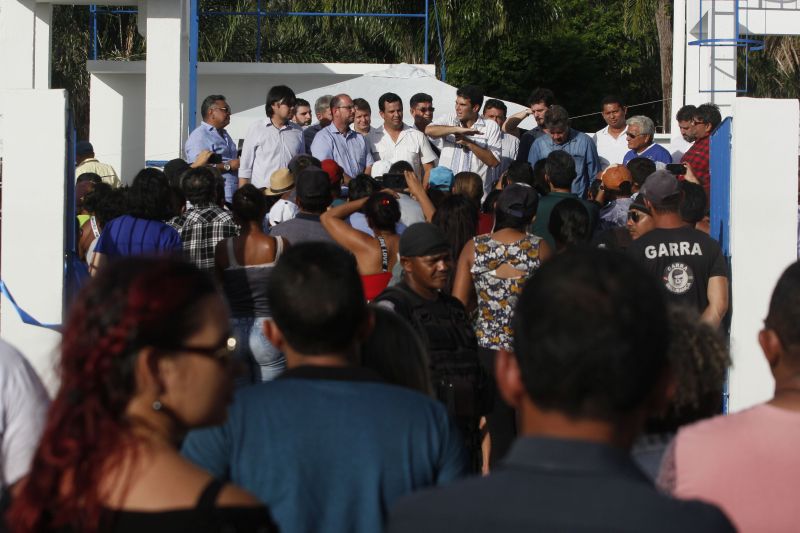 GOVERNADOR NO MUNICIPIO DE SOURE - PARÁ

FOTO: MARCELO SEABRA / AGÊNCIA PARÁ
DATA: 03.07.2019
SOURE - PARÁ <div class='credito_fotos'>Foto: Marcelo Seabra / Ag. Pará   |   <a href='/midias/2019/originais/2837__mg_9159.jpg' download><i class='fa-solid fa-download'></i> Download</a></div>