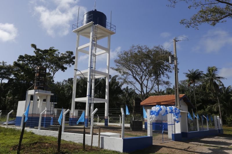 GOVERNADOR NO MUNICIPIO DE SOURE - PARÁ

FOTO: MARCELO SEABRA / AGÊNCIA PARÁ
DATA: 03.07.2019
SOURE - PARÁ <div class='credito_fotos'>Foto: Marcelo Seabra / Ag. Pará   |   <a href='/midias/2019/originais/2837_soure-cosanpa-marceloseabra1.jpg' download><i class='fa-solid fa-download'></i> Download</a></div>