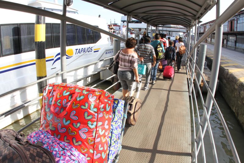 O Terminal Hidroviário de Belém 'Luiz Rebelo Neto' (THB) registrou quase 65 mil passageiros em junho deste ano, segundo dados da CPH (Companhia de Portos e Hidrovias do Pará), responsável pela administração do espaço. O movimento é recorde para o mês, desde a inauguração do espaço, em 2014. <div class='credito_fotos'>Foto: ARQUIVO / AG. PARÁ   |   <a href='/midias/2019/originais/2843_terminalhidroviariodebelem-cristinomartins13.jpg' download><i class='fa-solid fa-download'></i> Download</a></div>