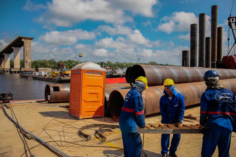 VISITA TÉCNICA AS OBRAS DA PONTE DO MOJU


FOTO: BRUNO CECIM / AGÊNCIA PARÁ
DATA: 05.07.2019
MOJU - PARÁ <div class='credito_fotos'>Foto: Bruno Cecim / Ag.Pará   |   <a href='/midias/2019/originais/2846__v5o0610.jpg' download><i class='fa-solid fa-download'></i> Download</a></div>