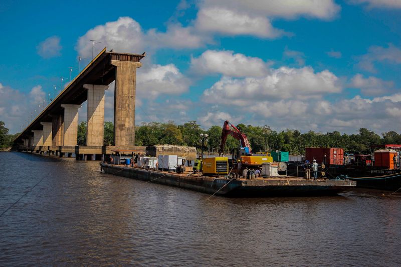 VISITA TÉCNICA AS OBRAS DA PONTE DO MOJU


FOTO: BRUNO CECIM / AGÊNCIA PARÁ
DATA: 05.07.2019
MOJU - PARÁ <div class='credito_fotos'>Foto: Bruno Cecim / Ag.Pará   |   <a href='/midias/2019/originais/2846__v5o0663.jpg' download><i class='fa-solid fa-download'></i> Download</a></div>