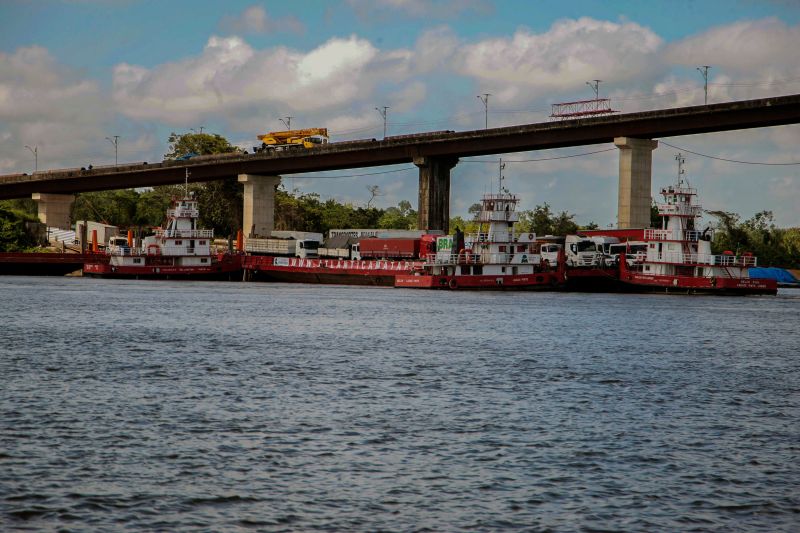 VISITA TÉCNICA AS OBRAS DA PONTE DO MOJU


FOTO: BRUNO CECIM / AGÊNCIA PARÁ
DATA: 05.07.2019
MOJU - PARÁ <div class='credito_fotos'>Foto: Bruno Cecim / Ag.Pará   |   <a href='/midias/2019/originais/2846__v5o0730.jpg' download><i class='fa-solid fa-download'></i> Download</a></div>