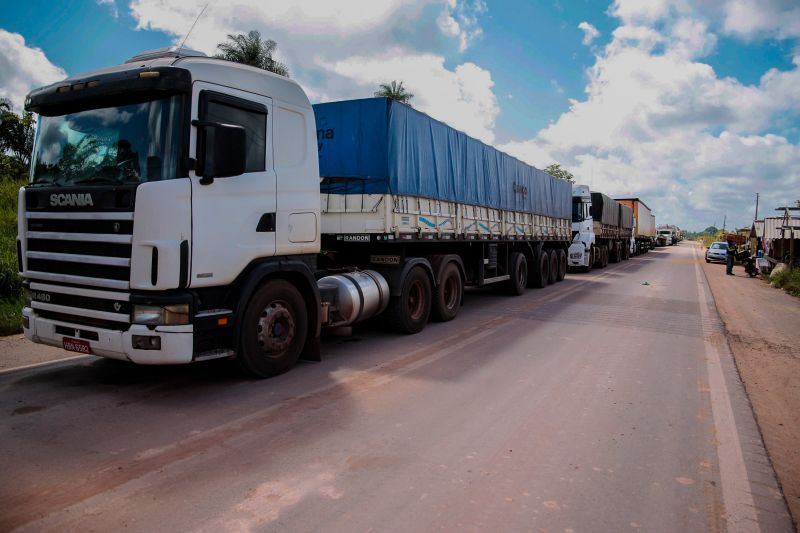 VISITA TÉCNICA AS OBRAS DA PONTE DO MOJU


FOTO: BRUNO CECIM / AGÊNCIA PARÁ
DATA: 05.07.2019
MOJU - PARÁ <div class='credito_fotos'>Foto: Bruno Cecim / Ag.Pará   |   <a href='/midias/2019/originais/2846__v5o0813.jpg' download><i class='fa-solid fa-download'></i> Download</a></div>