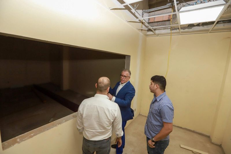  VISITA AO HOSPITAL REGIONAL DE ITAITUBA - Secretário Estadual de saúde Alberto Beltrame, sec regional Henderson Pinto e Sec de Obras Rui Cabral, vista hospital regional de Itaituba. 

FOTO: MARCO SANTOS / AGÊNCIA PARÁ
DATA: 08.07.2019
ITAITUBA - PARÁ <div class='credito_fotos'>Foto: Marco Santos / Ag. Pará   |   <a href='/midias/2019/originais/2870_img_5124.jpg' download><i class='fa-solid fa-download'></i> Download</a></div>