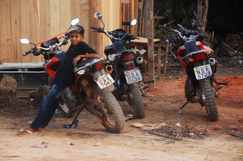 Jacareacanga vai receber a caravana do governo do estado "Por Todo o Pará"

FOTO: BRUNO CECIM / AGÊNCIA PARÁ
DATA: 08.07.2019
JACAREACANGA / PARÁ <div class='credito_fotos'>Foto: Bruno Cecim / Ag.Pará   |   <a href='/midias/2019/originais/2871_photoeditor_20190708_192521607.jpg' download><i class='fa-solid fa-download'></i> Download</a></div>