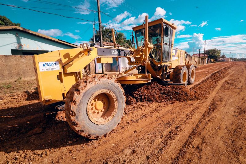 Governador assina termo de início das obras de terraplanagem, pavimentação asfáltica e drenagem pluvial Município de Uruará.

FOTO: MARCO SANTOS / AGÊNCIA PARÁ
DATA: 10.07.2019
URUARÁ - PARÁ <div class='credito_fotos'>Foto: Marco Santos / Ag. Pará   |   <a href='/midias/2019/originais/2887_img_7209.jpg' download><i class='fa-solid fa-download'></i> Download</a></div>