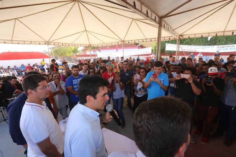 Governador assina termo de início das obras de terraplanagem, pavimentação asfáltica e drenagem pluvial Município de Uruará.


FOTO: ALEX RIBEIRO / AGÊNCIA PARÁ
DATA: 10.07.2019
URUARÁ - PARÁ <div class='credito_fotos'>Foto: Alex Ribeiro / Ag. Pará   |   <a href='/midias/2019/originais/2889_uruara-alexribeiro-agpara10.jpg' download><i class='fa-solid fa-download'></i> Download</a></div>