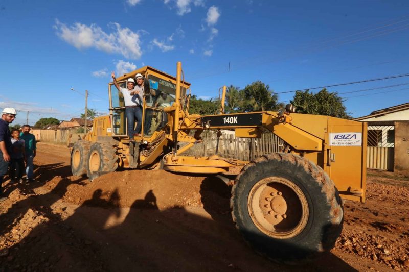 Governador assina termo de início das obras de terraplanagem, pavimentação asfáltica e drenagem pluvial Município de Uruará.


FOTO: ALEX RIBEIRO / AGÊNCIA PARÁ
DATA: 10.07.2019
URUARÁ - PARÁ <div class='credito_fotos'>Foto: Alex Ribeiro / Ag. Pará   |   <a href='/midias/2019/originais/2889_uruara-alexribeiro-agpara11.jpg' download><i class='fa-solid fa-download'></i> Download</a></div>