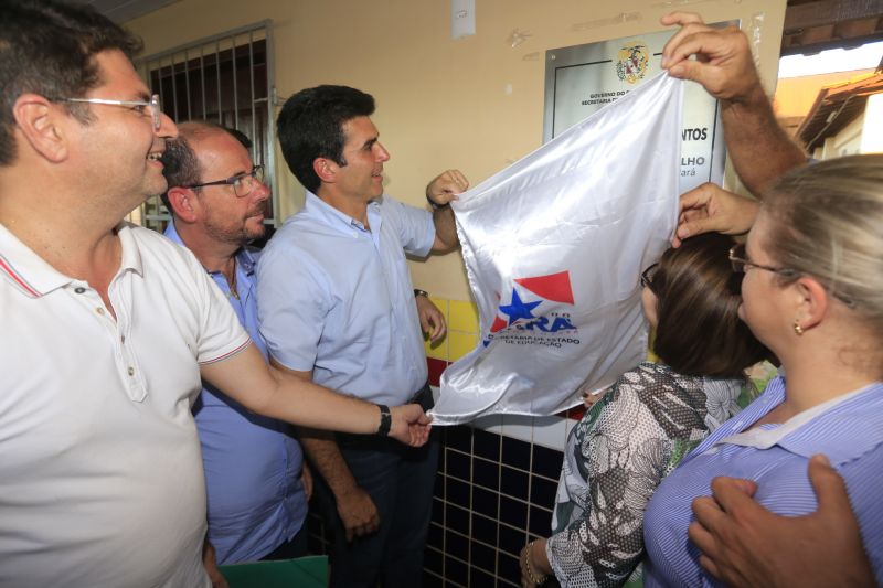 ASSINATURA DA ORDEM DE SERVIÇO DE PAVIMENTAÇÃO , DRENAGEM e  INAUGURAÇÃO DA ESCOLA FRANCISCA GOMES.

FOTO: MARCELO SEABRA / AGÊNCIA PARÁ
DATA: 10.07.2019
MEDICILÂNDIA - PARÁ <div class='credito_fotos'>Foto: Marcelo Seabra / Ag. Pará   |   <a href='/midias/2019/originais/2890_20190710183129__mg_9474.jpg' download><i class='fa-solid fa-download'></i> Download</a></div>