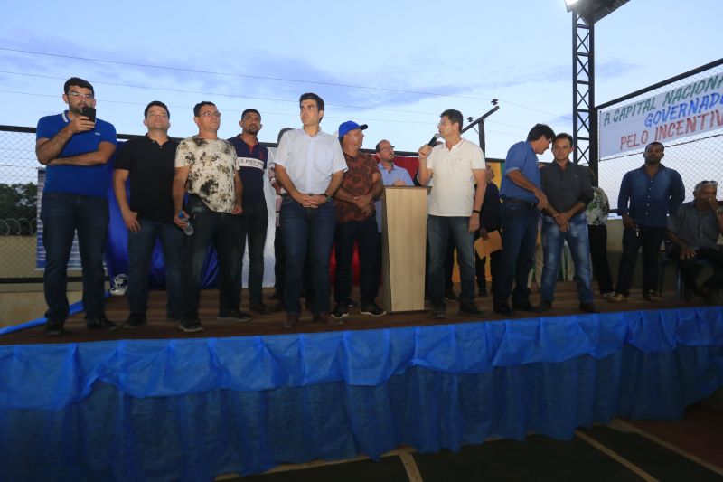 ASSINATURA DA ORDEM DE SERVIÇO DE PAVIMENTAÇÃO , DRENAGEM e  INAUGURAÇÃO DA ESCOLA FRANCISCA GOMES.

FOTO: MARCELO SEABRA / AGÊNCIA PARÁ
DATA: 10.07.2019
MEDICILÂNDIA - PARÁ <div class='credito_fotos'>Foto: Marcelo Seabra / Ag. Pará   |   <a href='/midias/2019/originais/2890_20190710185004__mg_9671.jpg' download><i class='fa-solid fa-download'></i> Download</a></div>