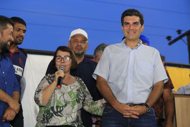 ASSINATURA DA ORDEM DE SERVIÇO DE PAVIMENTAÇÃO , DRENAGEM e  INAUGURAÇÃO DA ESCOLA FRANCISCA GOMES.

FOTO: MARCELO SEABRA / AGÊNCIA PARÁ
DATA: 10.07.2019
MEDICILÂNDIA - PARÁ <div class='credito_fotos'>Foto: Marcelo Seabra / Ag. Pará   |   <a href='/midias/2019/originais/2890_20190710190431__mg_9708.jpg' download><i class='fa-solid fa-download'></i> Download</a></div>