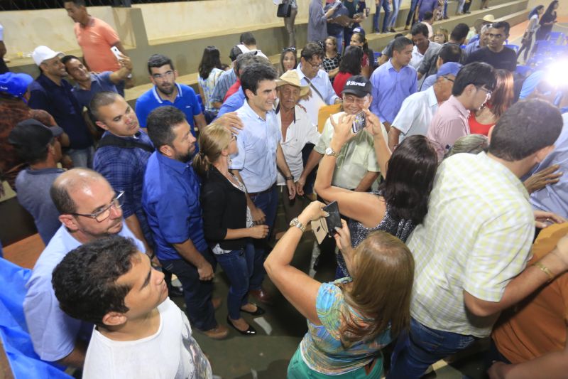 ASSINATURA DA ORDEM DE SERVIÇO DE PAVIMENTAÇÃO , DRENAGEM e  INAUGURAÇÃO DA ESCOLA FRANCISCA GOMES.

FOTO: MARCELO SEABRA / AGÊNCIA PARÁ
DATA: 10.07.2019
MEDICILÂNDIA - PARÁ <div class='credito_fotos'>Foto: Marcelo Seabra / Ag. Pará   |   <a href='/midias/2019/originais/2890_20190710193631__mg_9977.jpg' download><i class='fa-solid fa-download'></i> Download</a></div>