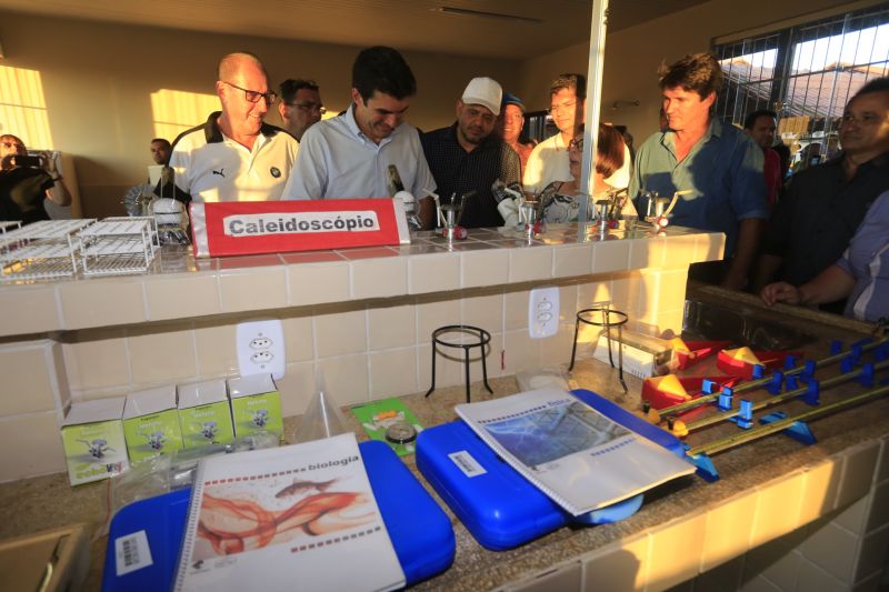  INAUGURAÇÃO DA ESCOLA FRANCISCA GOMES EM MEDICILÂNDIA, GOVERNADOR HELDER BARBALHO E A CARAVANA " POR TODO O PARÁ"

FOTO: MARCELO SEABRA / AGÊNCIA PARÁ
DATA: 10.07.2019
MEDICILÂNDIA - PARÁ <div class='credito_fotos'>Foto: Marcelo Seabra / Ag. Pará   |   <a href='/midias/2019/originais/2893_20190710183335__mg_9543.jpg' download><i class='fa-solid fa-download'></i> Download</a></div>