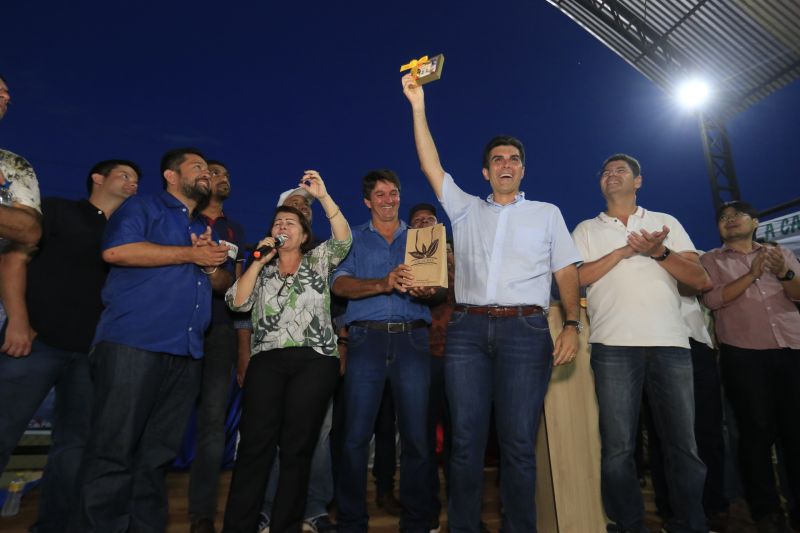  INAUGURAÇÃO DA ESCOLA FRANCISCA GOMES EM MEDICILÂNDIA, GOVERNADOR HELDER BARBALHO E A CARAVANA " POR TODO O PARÁ"

FOTO: MARCELO SEABRA / AGÊNCIA PARÁ
DATA: 10.07.2019
MEDICILÂNDIA - PARÁ <div class='credito_fotos'>Foto: Marcelo Seabra / Ag. Pará   |   <a href='/midias/2019/originais/2893_20190710190829__mg_9743.jpg' download><i class='fa-solid fa-download'></i> Download</a></div>