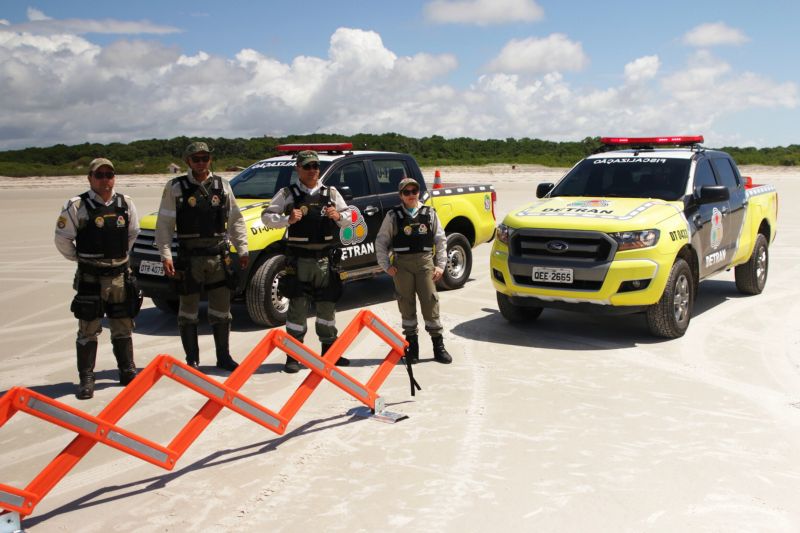 Sistema de segurança reduz ação de assaltantes na Pária do Farol velho em Salinas - Pará
Verão 2019


FOTO: BRUNO CECIM / AGÊNCIA PARÁ
DATA: 13.07.2019
SALINAS - PARÁ <div class='credito_fotos'>Foto: Bruno Cecim / Ag.Pará   |   <a href='/midias/2019/originais/2915_photoeditor_20190713_132802718-2160x1440.jpg' download><i class='fa-solid fa-download'></i> Download</a></div>