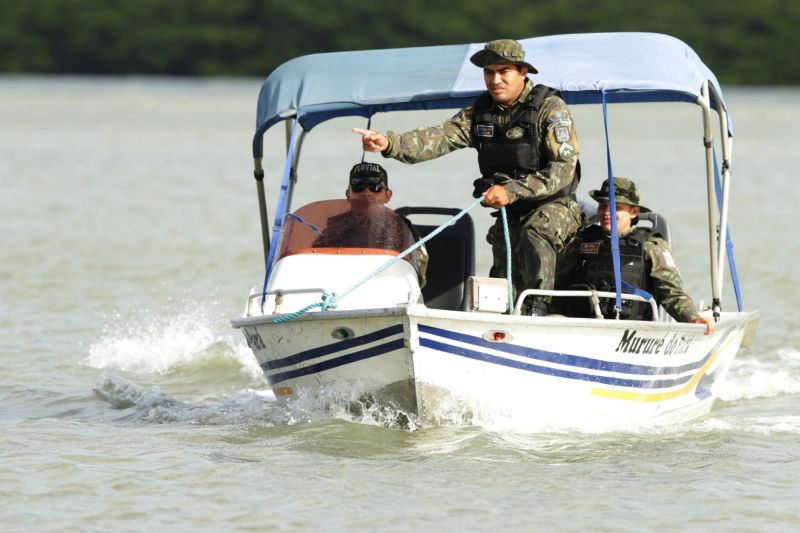 Sistema de segurança reduz ação de assaltantes na Pária do Farol velho em Salinas - Pará
Verão 2019


FOTO: BRUNO CECIM / AGÊNCIA PARÁ
DATA: 13.07.2019
SALINAS - PARÁ <div class='credito_fotos'>Foto: Bruno Cecim / Ag.Pará   |   <a href='/midias/2019/originais/2915_photoeditor_20190713_173257914-2160x1440.jpg' download><i class='fa-solid fa-download'></i> Download</a></div>