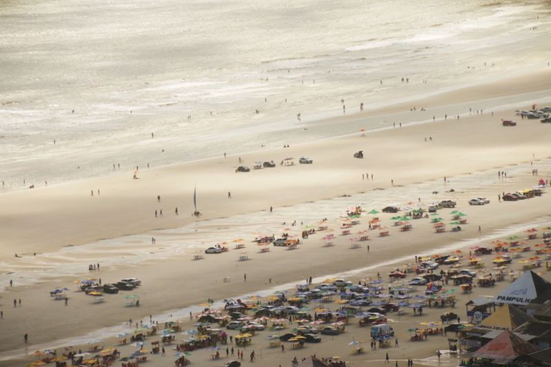 OPERAÇÃO VERÃO EM SALINAS -  MOVIMENTAÇÃO DE DOMINGO - FOTOS AÉREAS.

FOTO: BRUNO CECIM / AGÊNCIA PARÁ
DATA: 14.07.2019
SALINAS - PARÁ <div class='credito_fotos'>Foto: Bruno Cecim / Ag.Pará   |   <a href='/midias/2019/originais/2916_photoeditor_20190714_140846176-2160x1440.jpg' download><i class='fa-solid fa-download'></i> Download</a></div>