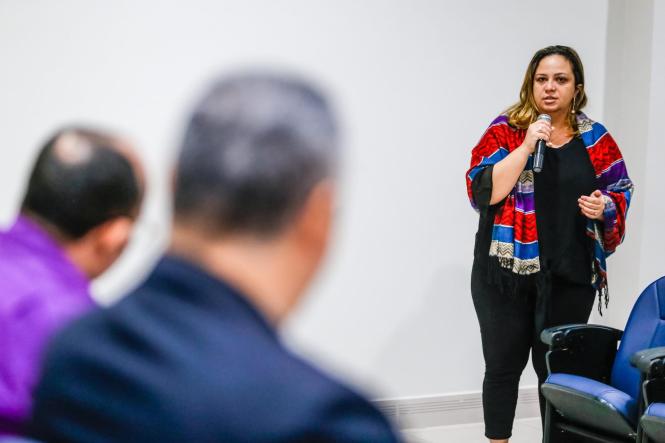 As premissas e metas fiscais que deverão ser estabelecidas pela Lei de Diretrizes Orçamentárias (LDO) 2020 foram discutidas, na manhã desta terça-feira (16), durante audiência pública realizada pela Secretaria de Estado de Planejamento (Seplan). A oitiva, realizada no auditório do Instituto de Gestão Previdenciária do Estado do Pará (Igeprev), reuniu quase 160 pessoas. Na ocasião, o público pode apresentar sugestões e fazer questionamentos relacionados ao projeto de lei.
Na foto Dina Elarrat.

FOTO: MAYCON NUNES / AGÊNCIA PARÁ
DATA: 16.04.2019
BELÉM - PARÁ <div class='credito_fotos'>Foto: Maycon Nunes / Ag. Pará   |   <a href='/midias/2019/originais/2eb20579-f83a-4b6d-b92c-7d137a920267.jpg' download><i class='fa-solid fa-download'></i> Download</a></div>