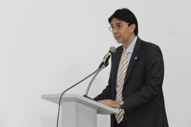 A Fundação de Ciência e Tecnologia Guamá, organização social responsável pela gestão do Parque de Ciência e Tecnologia Guamá, realizou na quinta-feira (17), a cerimônia de posse de sua nova diretoria executiva, eleita pelo conselho curador da instituição para o triênio 2019/2021. O evento foi realizado no auditório do prédio "Espaço Inovação", em Belém. Mais de 100 pessoas, entre autoridades do governo, da comunidade acadêmica e representantes do ecossistema de inovação do estado do Pará participaram do evento. Na foto, Antônio Jorge Gomes Abelém, diretor presidente da Fundação Guamá entre 2010 a 2018

FOTO: ADIWALDO SIQUEIRA/DIVULGAÇÃO
DATA: 18.01.2019
BELÉM - PARÁ <div class='credito_fotos'>Foto: Adiwaldo Siqueira/divulgação   |   <a href='/midias/2019/originais/3034cc03-ff39-4044-8607-326945bd59aa.jpg' download><i class='fa-solid fa-download'></i> Download</a></div>