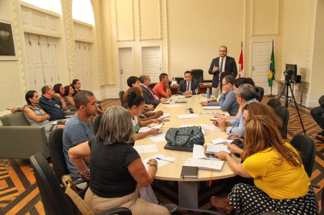 Sejudh debate ações no combate ao trabalho escravo e tráfico de pessoas.

Foto: Wagner Almeida / Ascom Sejudh
Data: 18.01.2019
Belém / Pa <div class='credito_fotos'>Foto: Wagner Almeida/ Ascom Sejudh   |   <a href='/midias/2019/originais/33422a37-a485-419a-9504-24195b455677.jpg' download><i class='fa-solid fa-download'></i> Download</a></div>