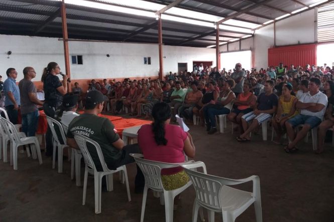 Mais de nove mil metros de malhas de pesca, sete amarradores, sete telões e uma arma caseira foram apreendidos durante a Operação Semana Santa, na região do Mosaico Lago de Tucuruí, no sudeste paraense.

FOTO: ASCOM / IDEFLOR-PA
DATA: 20.04.2019
TUCURUI - PARA <div class='credito_fotos'>Foto: ASCOM / IDEFLOR   |   <a href='/midias/2019/originais/34a79165-064e-4f74-9ef0-e7447273fb9a.jpg' download><i class='fa-solid fa-download'></i> Download</a></div>