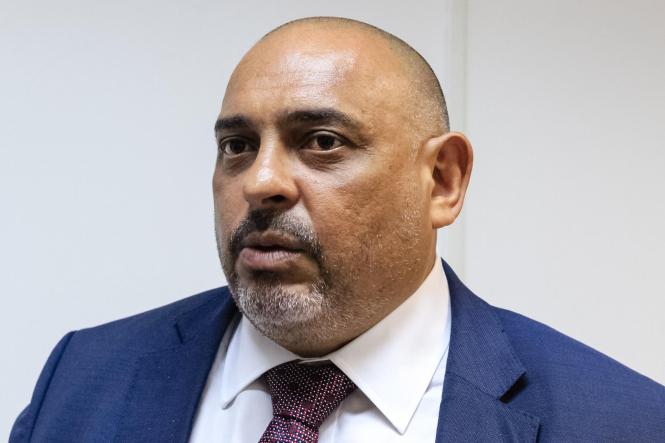 Uma reunião realizada na manhã desta quarta-feira (13), entre dirigentes da Superintendência do Sistema Penitenciário do Estado (Susipe) e representantes da Polícia Federal (PF), discutiu o planejamento para a implementação da coleta biométrica de presos no Pará. Mais de 19 mil presos no Pará devem ser inseridos em um banco de dados com as informações digitais.

FOTO: ASCOM / SUSIPE
DATA: 14.03.2019
BELÉM - PA <div class='credito_fotos'>Foto: ASCOM / SUSIPE   |   <a href='/midias/2019/originais/374c4a1e-66bd-453a-977a-a7c8d8cdcc36.jpg' download><i class='fa-solid fa-download'></i> Download</a></div>