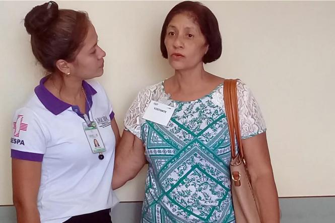 O Grupo de Trabalho Humanização (GTH) da Unidade de Alta Complexidade em Oncologia Dr. Vítor Moutinho (Unacon), em Tucuruí, sudeste paraense, Tucuruí, entregou à coordenadora da “Casa de Apoio Noêmia de Souza Lima”, alimentos não perecíveis que foram arrecadados durante todo o mês de dezembro. O espaço abriga e ajuda pessoas carentes, acolhendo pacientes e acompanhantes de outras cidades atendidas pela Unacon e Hospital Regional de Tucuruí.

FOTO: ASCOM UNACON
DATA: 22.01.2019
TUCURUÍ - PARÁ <div class='credito_fotos'>Foto: Ascom Unacon   |   <a href='/midias/2019/originais/394aeed8-83f4-45dd-942f-283464864313.jpg' download><i class='fa-solid fa-download'></i> Download</a></div>