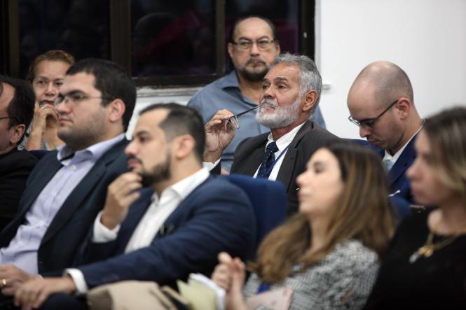 A Procuradoria Geral do Estado do Pará promoveu, na manhã desta sexta (25), uma reunião de integração com as unidades de consultoria jurídica da administração pública estadual. O evento ocorreu no auditório Edgar Olyntho Contente, na sede da PGE, e contou com a presença de procuradores do Estado, autárquicos e fundacionais; consultores jurídicos e advogados comissionados.

FOTO: WAGNER SANTANA / AG. PARÁ
DATA: 25.01.2019
BELÉM - PARÁ <div class='credito_fotos'>Foto: Wagner Santana / Ag. Pará   |   <a href='/midias/2019/originais/3951f0d5-0380-447e-bd3c-013165f17669.jpg' download><i class='fa-solid fa-download'></i> Download</a></div>