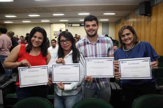A Escola de Governança do Pará (EGPA) certificou, nesta sexta-feira (29), 114 servidores públicos municipais e estaduais pela participação em três cursos ofertados pelo órgão no período de 25 a 29 de março. A entrega dos documentos de conclusão da qualificação foi feita em cerimônia realizada na sede do órgão, em Belém.

FOTO: WAGNER SANTANA / AGÊNCIA PARÁ
DATA: 29.03.2019
BELÉM - PA <div class='credito_fotos'>Foto: Wagner Santana / Ag. Pará   |   <a href='/midias/2019/originais/39db46e1-224d-4d8c-b07f-3bd0b2a586df.jpg' download><i class='fa-solid fa-download'></i> Download</a></div>