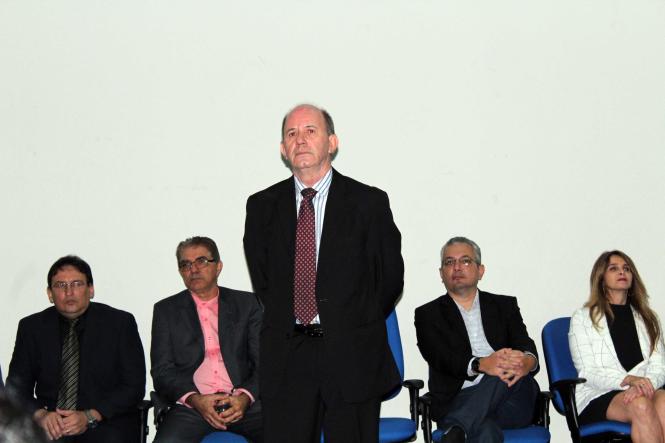 A sessão solene de posse dos membros do Conselho Superior de Administração Tributária, Consat, foi realizada hoje (6/02) no auditório da Secretaria da Fazenda, Sefa.
Criado no âmbito da Lei Orgânica da Administração Tributária do Estado do Pará (Loat), o Consat é uma das instâncias responsáveis pelas funções institucionais da Administração Tributária do Pará, e materializa a gestão compartilhada da administração tributária.

FOTO: ASCOM SEFA
DATA: 06.02.2019
BELÉM - PARÁ <div class='credito_fotos'>Foto: Ascom Sefa   |   <a href='/midias/2019/originais/3b4df995-9e5c-436d-afbc-b994ba2112b6.jpg' download><i class='fa-solid fa-download'></i> Download</a></div>