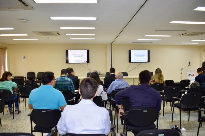 "Direitos Básicos e Vulnerabilidade do consumidor" foi o tema do seminário de abertura da programação em alusão ao Dia Internacional do Consumidor, que iniciou na segunda-feira (11), no auditório da Promotoria da Infância e Juventude, em Belém. A iniciativa é da Diretoria de Proteção e Defesa do consumidor (Procon/PA) vinculada a Secretaria de Justiça e Direitos Humanos, em parceria com o Ministério Público Estadual.

FOTO: WAGNER ALMEIDA / ASCOM SEJUDH
DATA: 12.03.2019
BELÉM - PARÁ <div class='credito_fotos'>Foto: Wagner Almeida/ Ascom Sejudh   |   <a href='/midias/2019/originais/3c598339-1288-48d8-a61b-ba76da4e4182.jpg' download><i class='fa-solid fa-download'></i> Download</a></div>