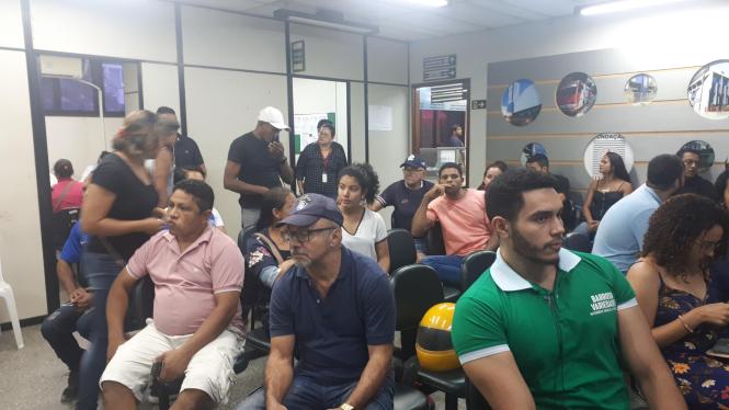 Centenas de torcedores atenderam apelo da campanha para salvar vidas <div class='credito_fotos'>Foto: Ascom Hemopa   |   <a href='/midias/2019/originais/3cd7ed30-968f-4d97-9187-66d09c1f7af3.jpg' download><i class='fa-solid fa-download'></i> Download</a></div>