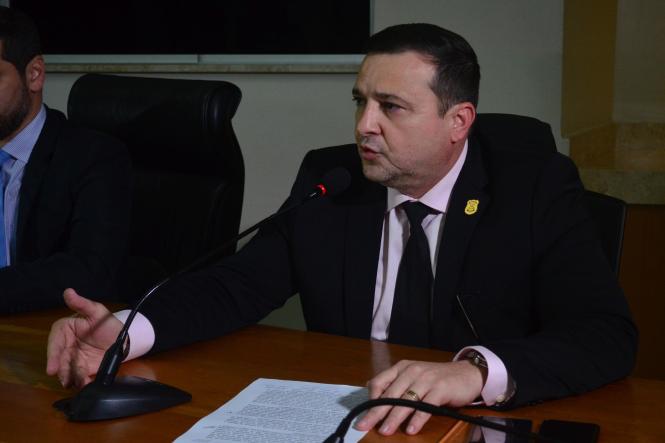 A Secretaria de Estado de Segurança Pública e Defesa Social do Pará (Segup), por meio da Polícia Civil, prendeu nesta quinta-feira (24), no município de Marabá, José Edmundo Ortiz Vergolino, aos 82 anos, acusado de ser o mandante da execução de oito trabalhadores rurais, ocupantes da Fazenda Ubá, em 1985, no município de São João do Araguaia. 
FOTO: Elielson Modesto / SEGUP <div class='credito_fotos'>Foto: Elielson Modesto / Ascom Segup   |   <a href='/midias/2019/originais/3e467fc5-2f2b-4d63-a47a-dbe8baad8ddd.jpg' download><i class='fa-solid fa-download'></i> Download</a></div>