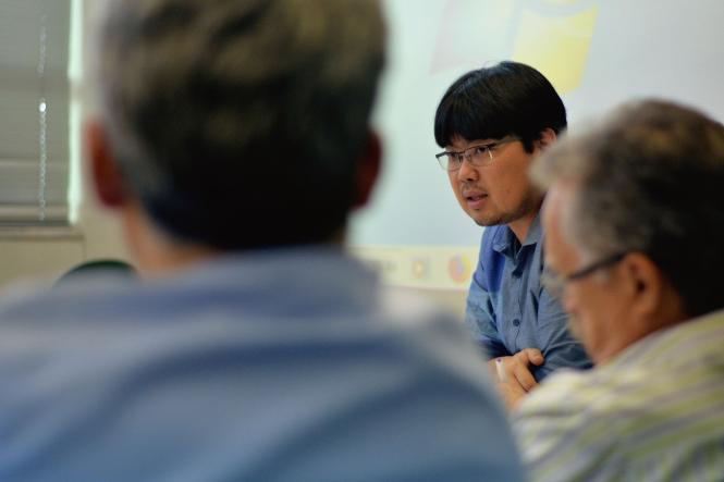 Na primeira reunião ordinária do conselho gestor do Fundo de Desenvolvimento da Cacauicultura do Pará (Funcacau) neste ano, os conselheiros discutiram a necessidade de criar novos mecanismos de análise e acompanhamento dos projetos, diante do crescente interesse dos produtores pelo financiamento do fundo.

FOTO: ASCOM / SEDAP
DATA: 28.03.2019
BELÉM - PARÁ <div class='credito_fotos'>Foto: Ascom Sedap   |   <a href='/midias/2019/originais/3f4626bd-2825-471c-919e-5a5cb468e222.jpg' download><i class='fa-solid fa-download'></i> Download</a></div>