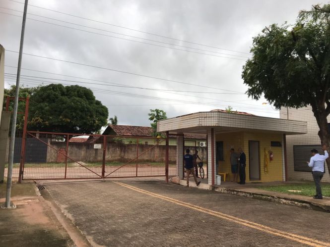 O gerente Administrativo e Financeiro, Ricardo Almeida explica que essa nova forma de gerir o acesso conta com a presença de um líder de Portaria que vai administrar uma equipe para identificar, orientar e encaminhar as pessoas para os lugares desejados dentro do HGT e, ao saírem, serão igualmente bem tratados. <div class='credito_fotos'>Foto: Divulgação   |   <a href='/midias/2019/originais/3f8a2b8d-e819-4423-926d-a59631b783e5.jpg' download><i class='fa-solid fa-download'></i> Download</a></div>