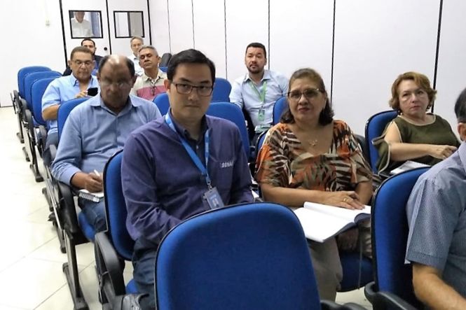 A 14ª Reunião do Núcleo Estadual de Arranjo Produtivo Local (NEAPL), na sede da Secretaria de Estado de Desenvolvimento Econômico, Mineração e Energia (Sedeme), alinhou iniciativas em curso e discutiu novas proposições para o colegiado, que reúne representantes do setor público, da iniciativa privada e de entidades de classe, como a Fundação Amazônia de Amparo a Estudos e Pesquisa (Fapespa) e a Federação do Comércio do Estado do Pará (Fecomércio), além do Banco da Amazônia e outras instituições.

FOTO: ASCOM / SEDEME
DATA: 09.05.2019
BELÉM - PARÁ <div class='credito_fotos'>Foto: Ascom Sedeme   |   <a href='/midias/2019/originais/3f8dbe9a-db56-45f5-80b9-cae3c5fac7e2.jpg' download><i class='fa-solid fa-download'></i> Download</a></div>