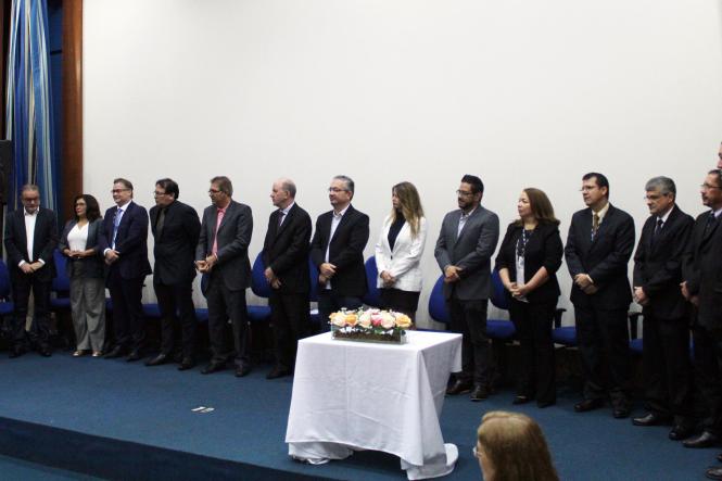 A sessão solene de posse dos membros do Conselho Superior de Administração Tributária, Consat, foi realizada hoje (6/02) no auditório da Secretaria da Fazenda, Sefa.
Criado no âmbito da Lei Orgânica da Administração Tributária do Estado do Pará (Loat), o Consat é uma das instâncias responsáveis pelas funções institucionais da Administração Tributária do Pará, e materializa a gestão compartilhada da administração tributária.

FOTO: ASCOM SEFA
DATA: 06.02.2019
BELÉM - PARÁ <div class='credito_fotos'>Foto: Ascom Sefa   |   <a href='/midias/2019/originais/41a75c38-192f-49d5-ab04-e7c6da80f7b2.jpg' download><i class='fa-solid fa-download'></i> Download</a></div>