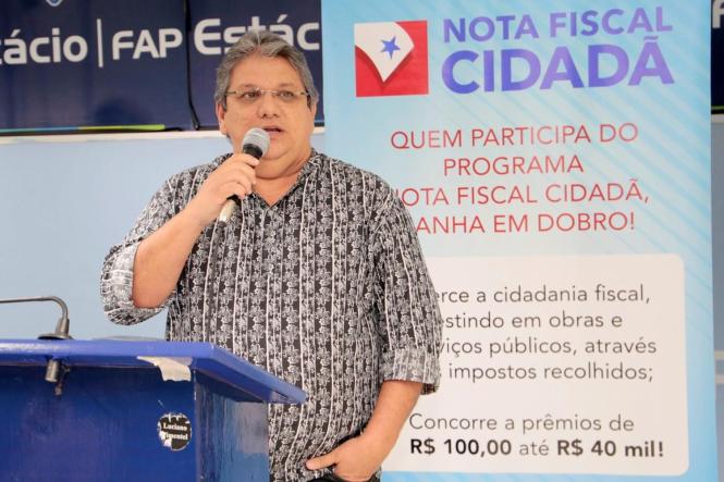 A Secretaria de Estado da Fazenda (Sefa) realizou na noite desta terça-feira (26) a entrega dos prêmios do 26º sorteio do Programa Nota Fiscal Cidadã, de estímulo à cidadania fiscal, durante evento na Faculdade Estácio FAP, em Belém.

FOTO: RICARDO AMANAJÁS / AGÊNCIA PARÁ
DATA: 26.03.2019
BELÉM - PARÁ <div class='credito_fotos'>Foto: Ricardo Amanajás / Ag. Pará   |   <a href='/midias/2019/originais/4b0470bc-300a-40b3-b2ee-2f78a429cada.jpg' download><i class='fa-solid fa-download'></i> Download</a></div>